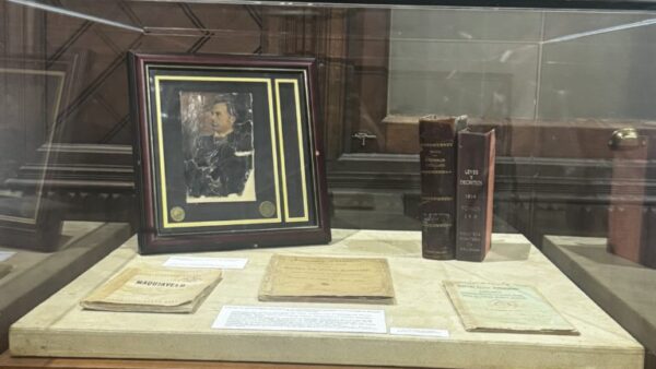 ¿Qué revela la nueva exposición de libros de expresidentes en Heredia?
