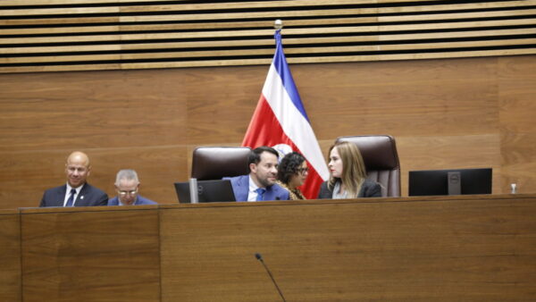 Cuando la mayoría legislativa se impone sin importar ley ni reglamento
