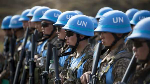 ONU refuerza protección de cascos azules tras ataques letales