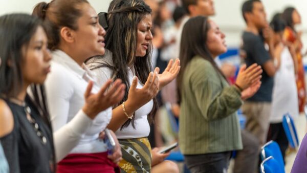 ¿Qué busca Newark al demandar el cierre del centro de detención del ICE?