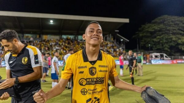 ¿Por qué el fichaje de Sebastián Padilla a Saprissa no fue gratuito?