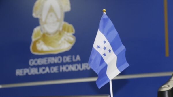 Honduras otorga residencia a 108 extranjeros en primer semestre 2026