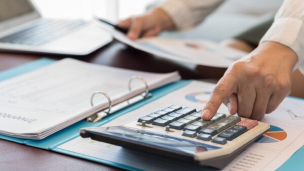 Costa Rica exige ajustes fiscales retroactivos por nueva facturación
