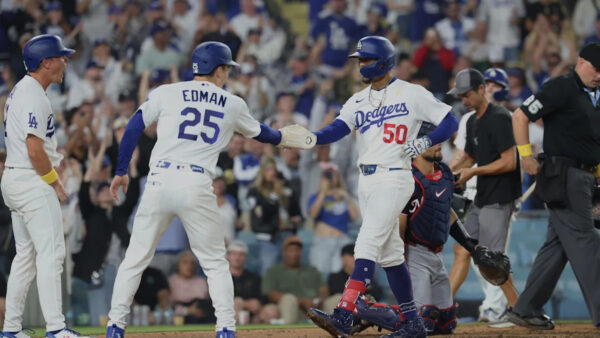 Dodgers remontan en noche tormentosa y completan barrida a Nationals