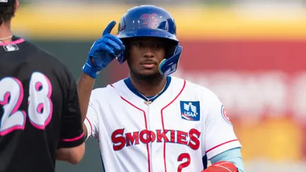 Tres prospectos de los Mets brillan en ligas menores con jonrones y récords históricos